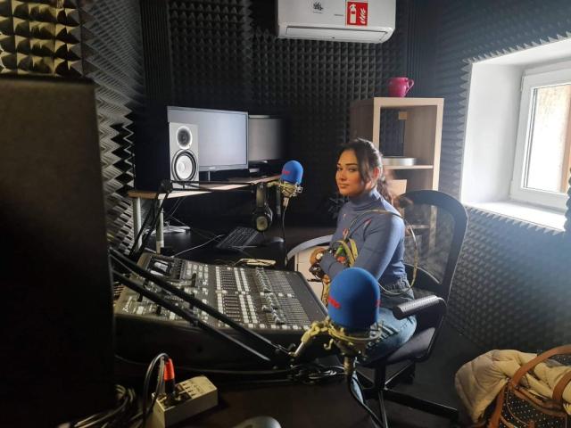 Radijski studio- Radio studio